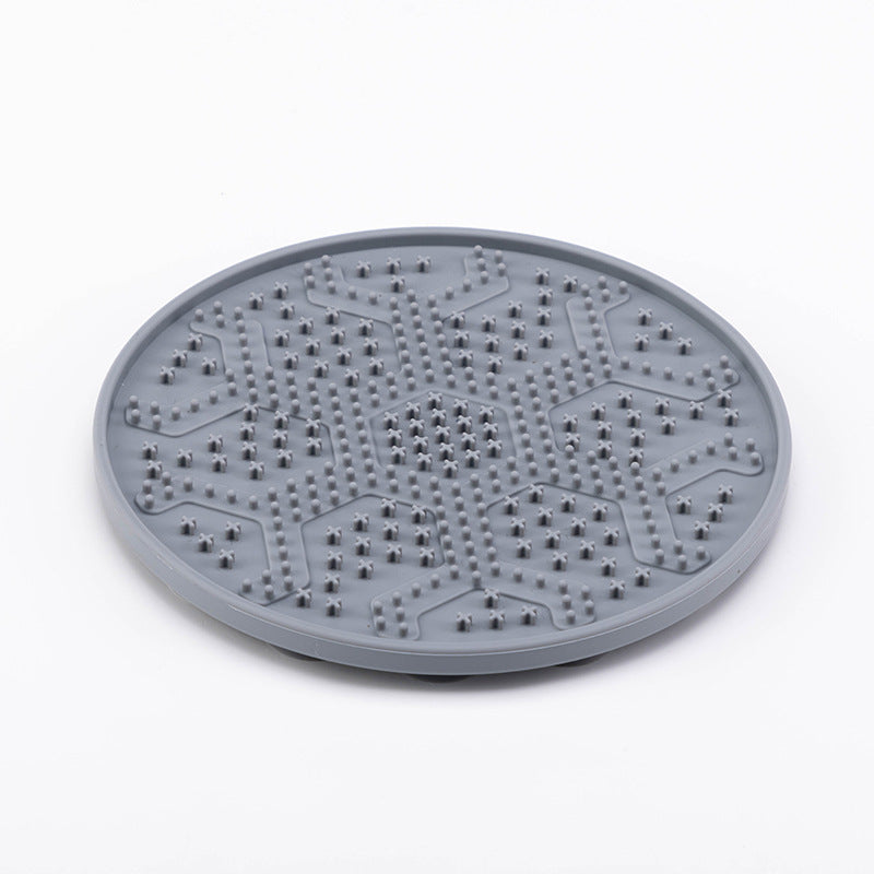 Calming Dog Lick Mat Slow Feeder – Anxiety Relief, BPA-Free Silicone, Strong Suction (for Dogs & Cats)