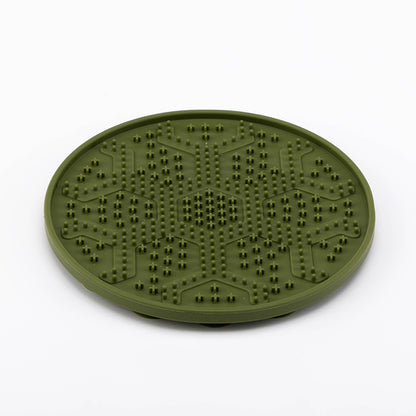 Calming Dog Lick Mat Slow Feeder – Anxiety Relief, BPA-Free Silicone, Strong Suction (for Dogs & Cats)